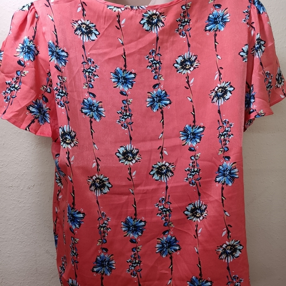 Elegant Floral Pink Blouse - Picture 4 of 4